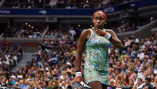 中超赛场的 中超赛场的