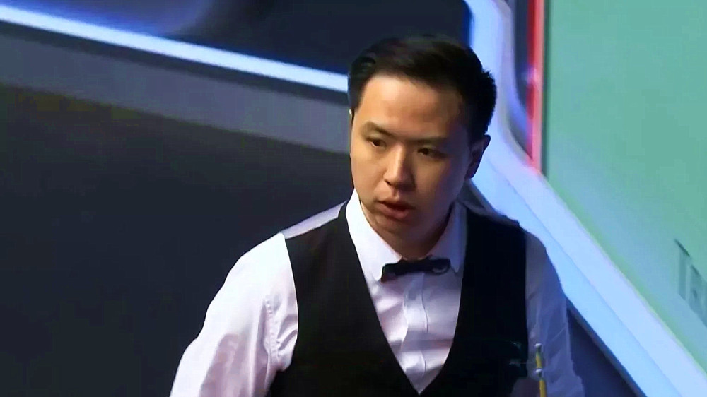 击型中场 击型中场