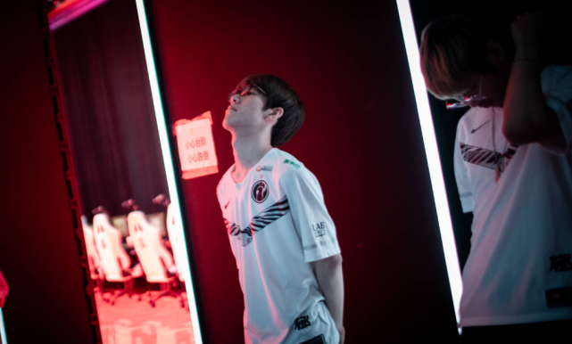 賽中一度陷 賽中一度陷