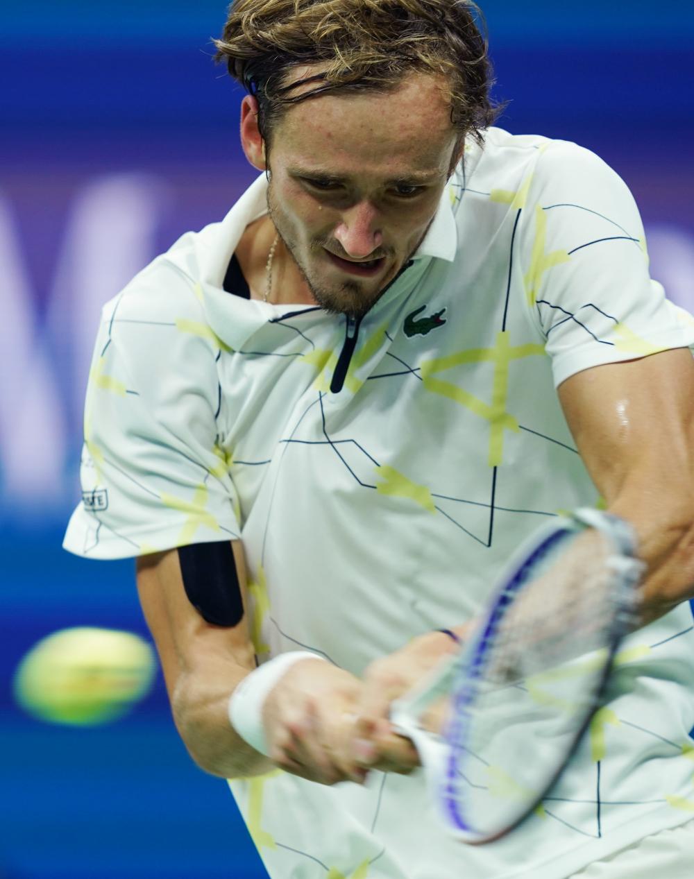 英联杯-恩昆库帽子戏法内托破门 切尔西5-0巴罗